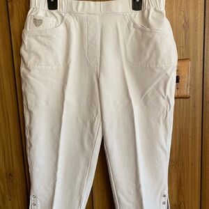 Dream Jeanne by Quaker Factory Capri Pants